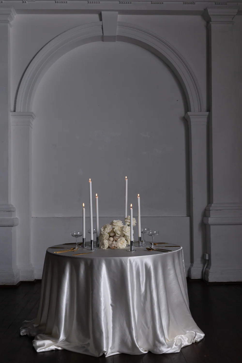 Round Table Cluster - Image 2